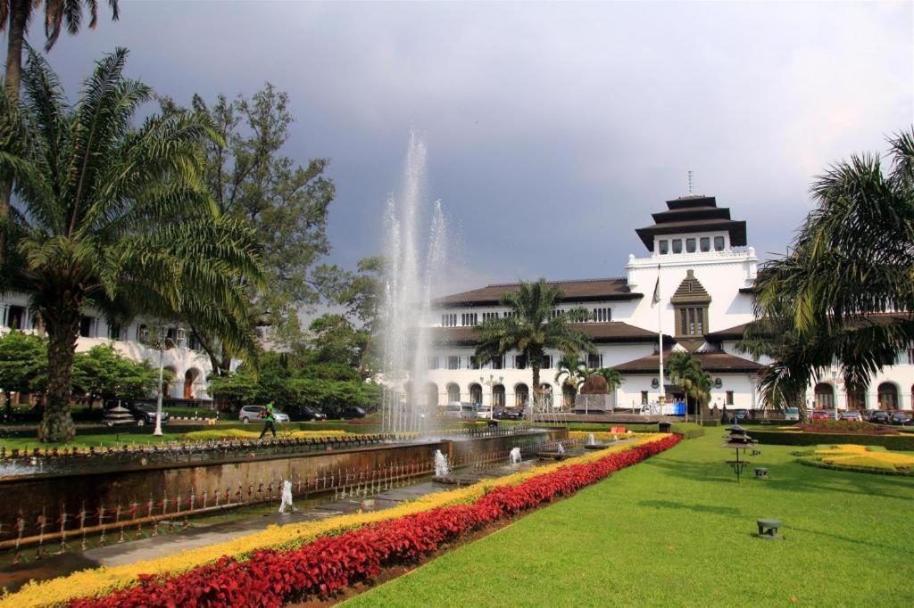 Oyo 2554 Hotel Arimbi Lama Dewi Sartika Bandung Extérieur photo